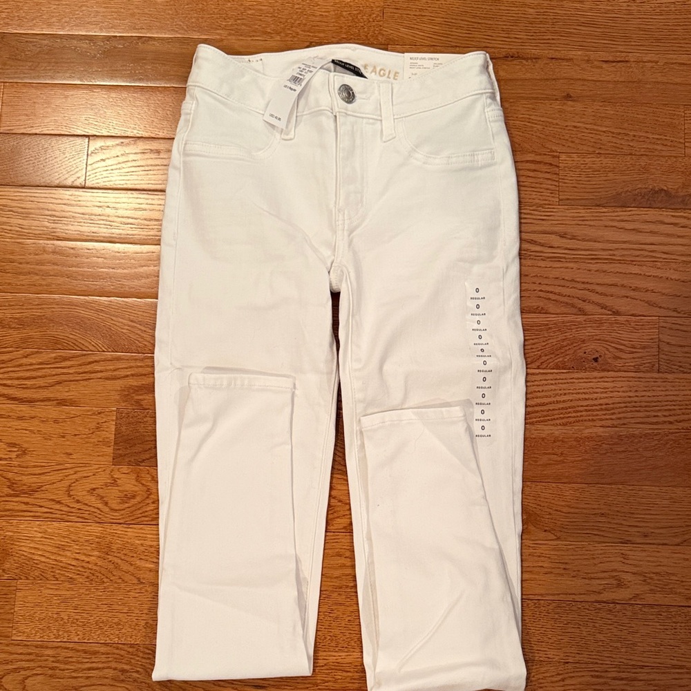 American Eagle White Cropped Jeans